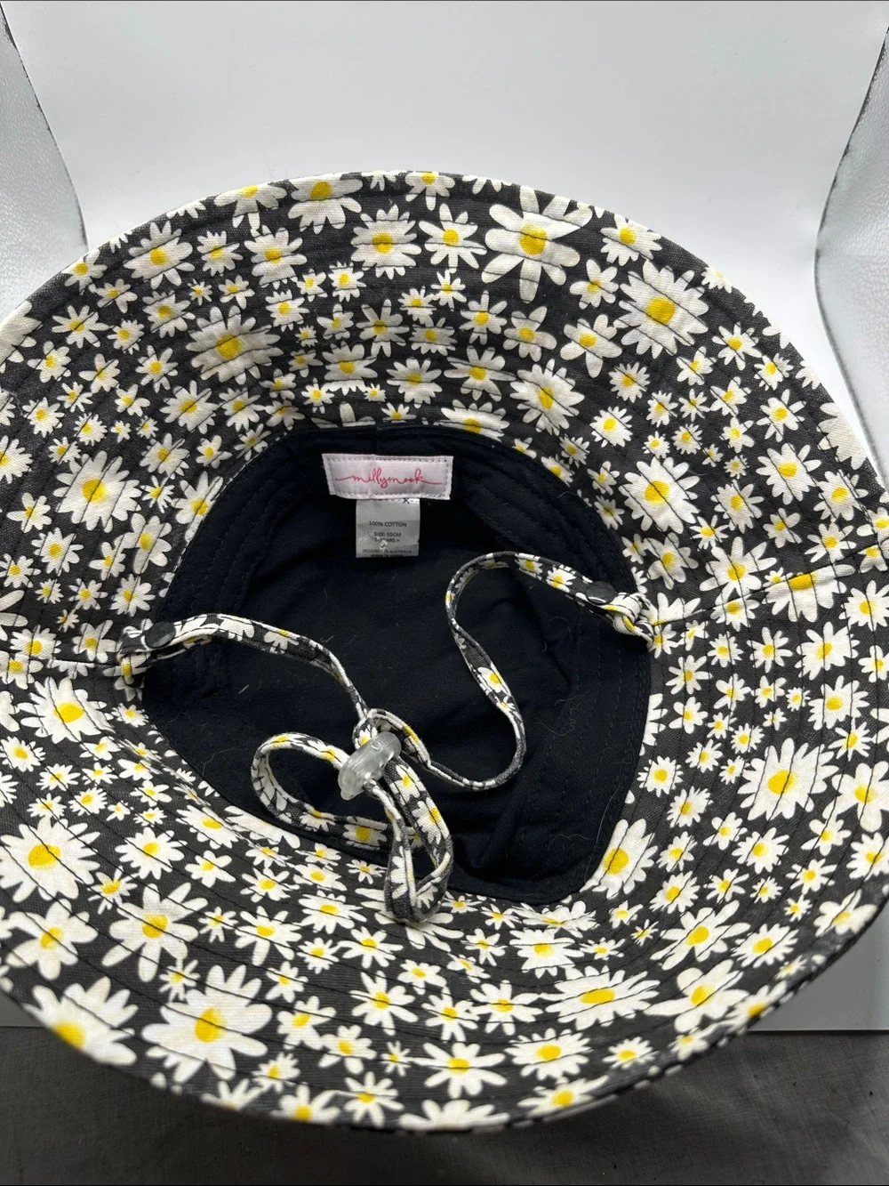 Millymook Black Daisy Bucket Hat with Chin Strap